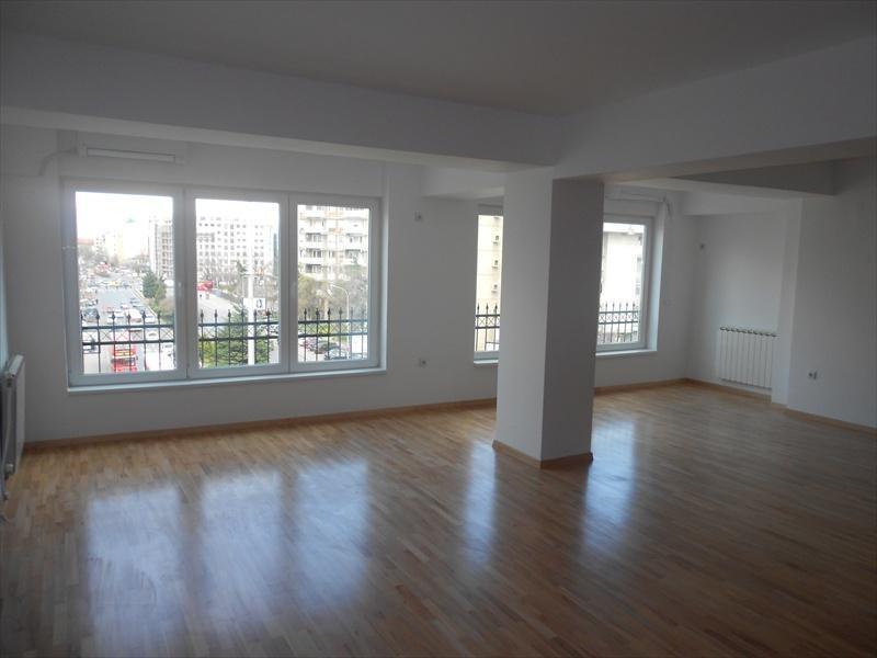 Izdavam deloven prostor za office Centar
