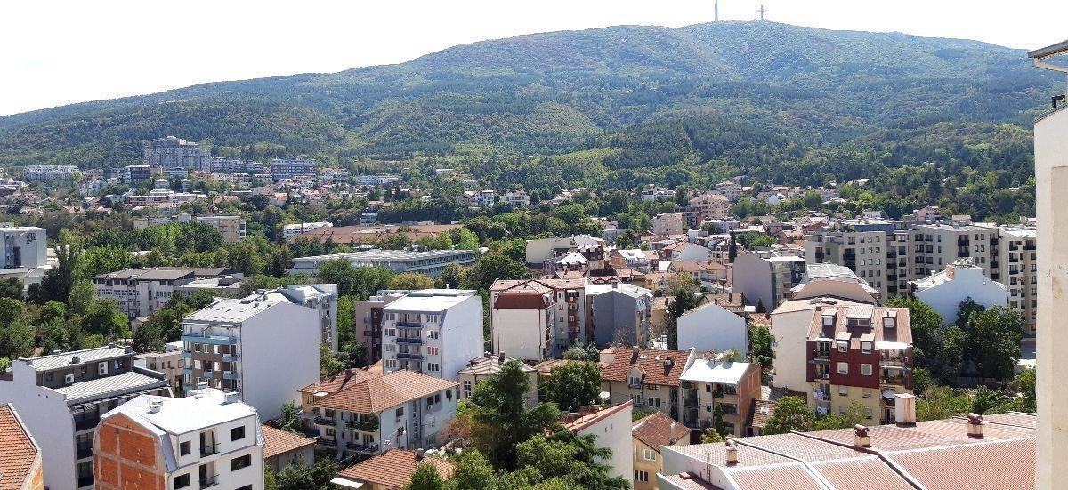 SE IZDAVA garsonjera vo blizina na Cveten Pazar,Zebra-Kapist