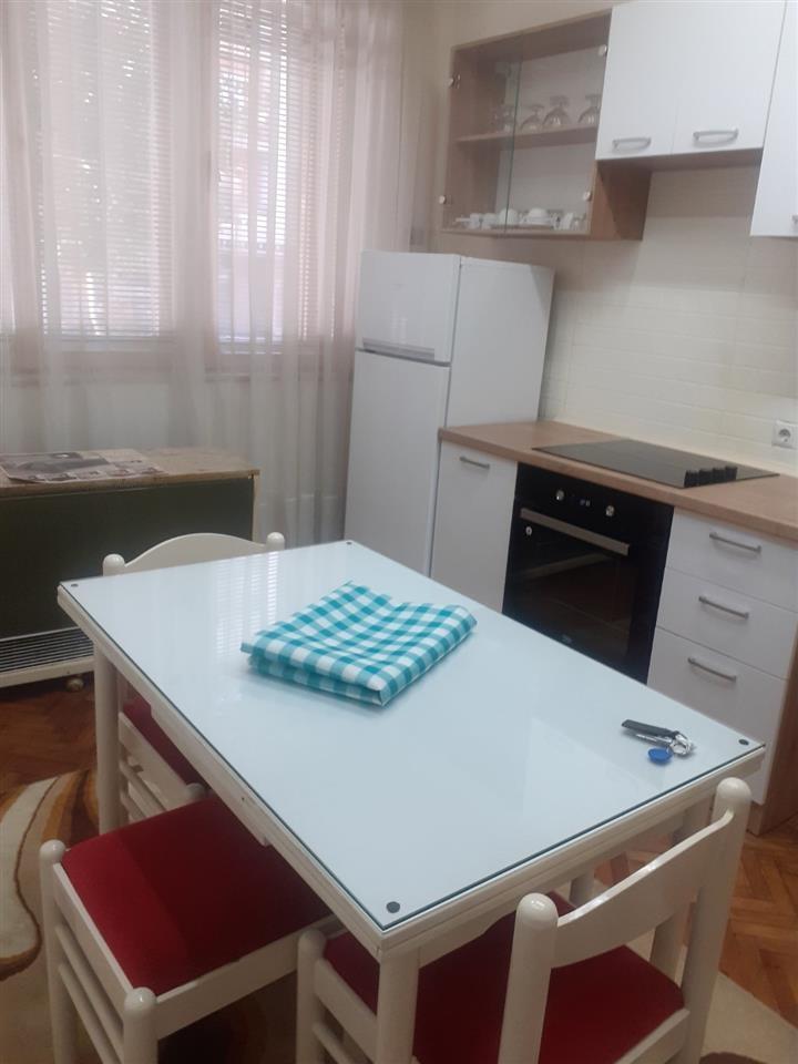 Izdavam stan vo Bitola kaj Bela cesma