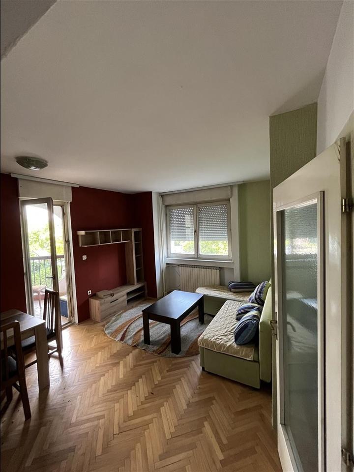 Se izdava namesten stan 45m2 vo Novo Lisice