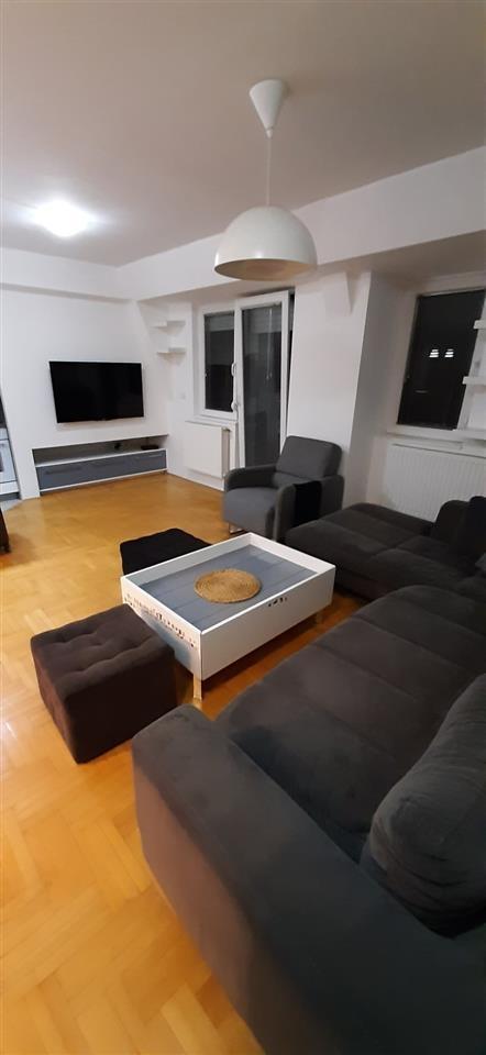 Se izdava stan 81m2 cetvorosoben vo Vlae
