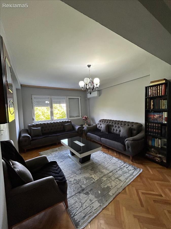 Shitet banesa / Apartment for sale in Chair