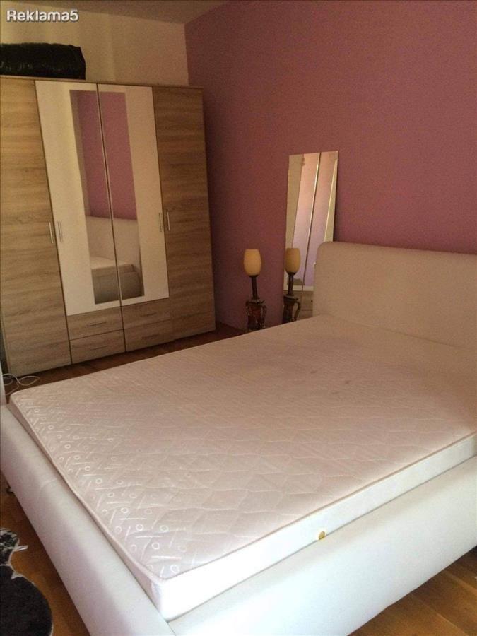 Prodavam Trosoben Stan 72 m2 Centar Fiskulturno