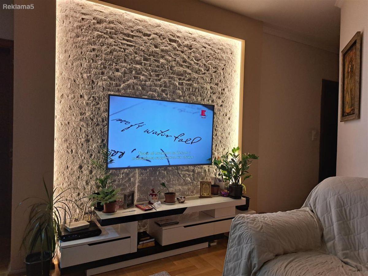 PREKRASEN POLUNAMESTEN STAN 2 SPALNI K.VODA RAMPA