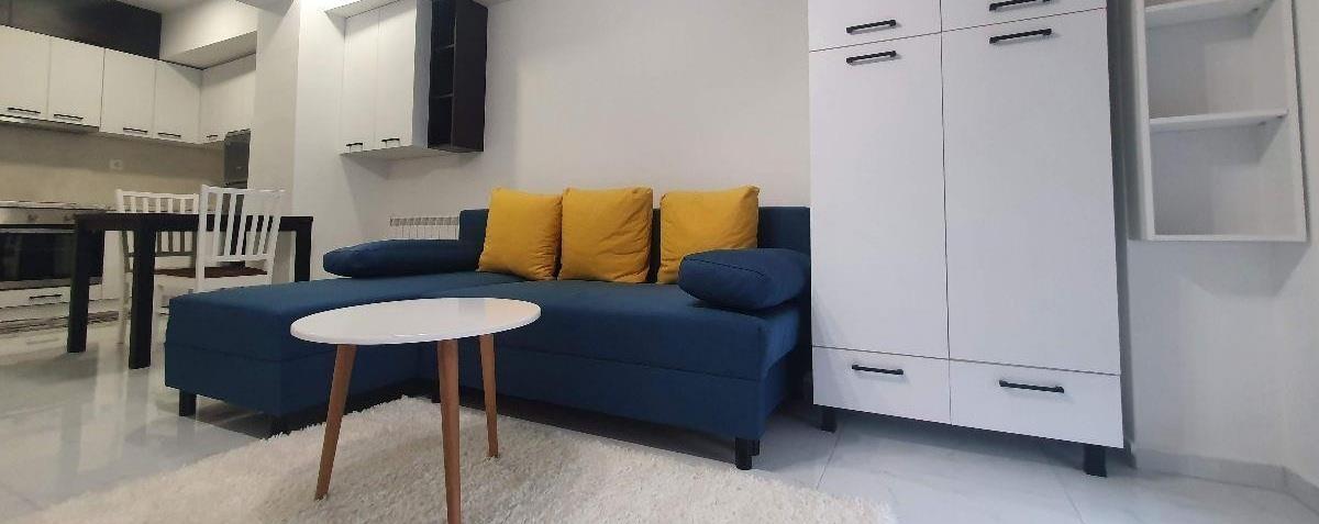 Se izdava namestena garsonjera od 32m2 vo Centar
