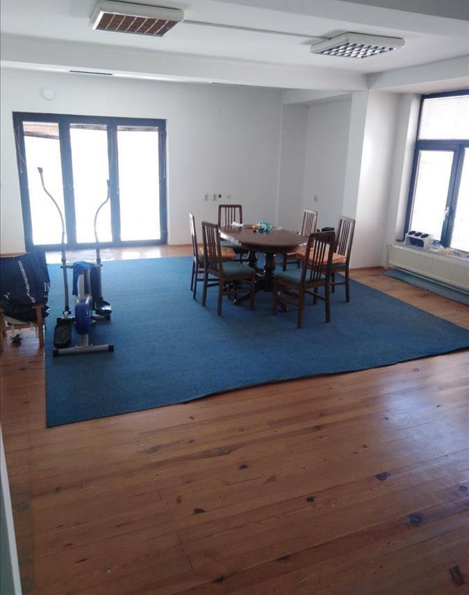 SE IZDAVA stan vo Debar Malo 150m2
