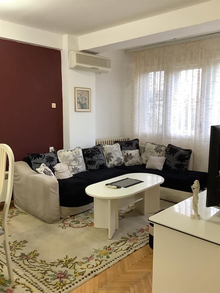 Renting a three-room apartment in Kisela Voda, Skopje