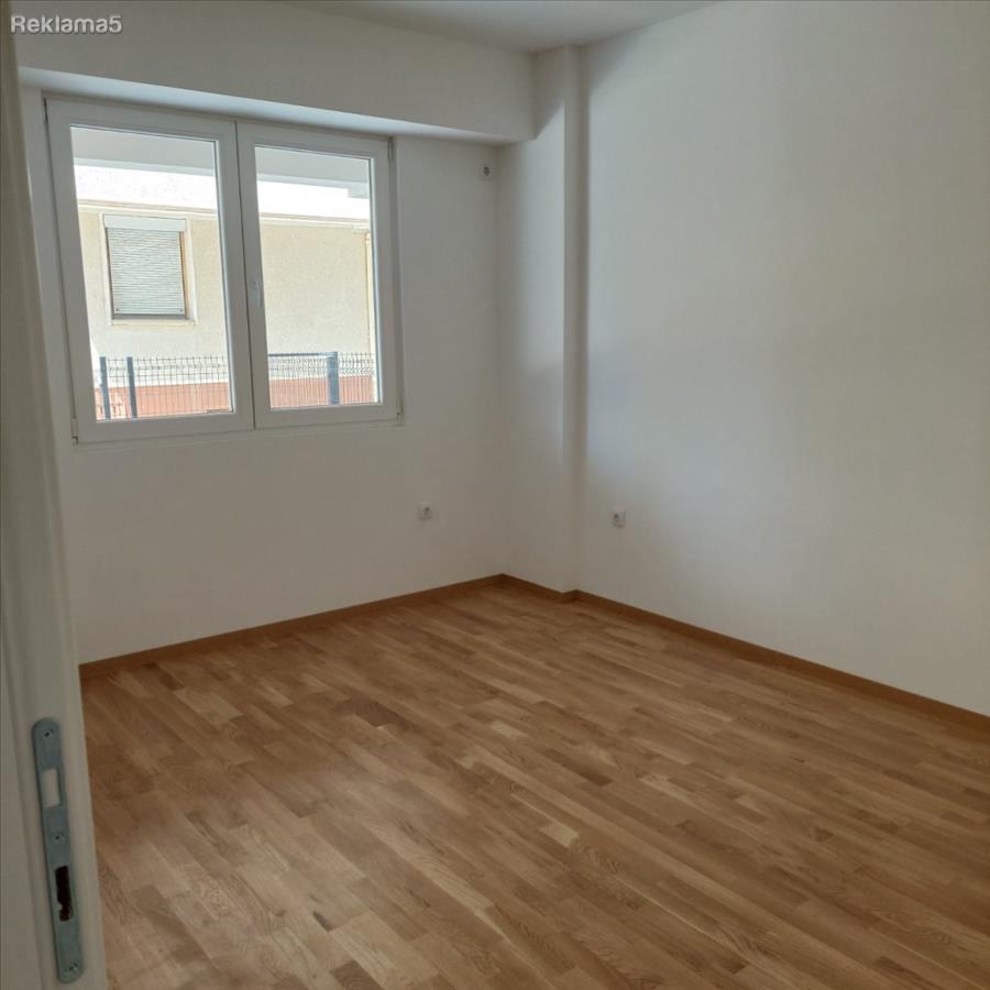 NEW THREE-ROOM 66M2 APARTMENT FOR SALE IN CHROME WITH YARD AND PARKING