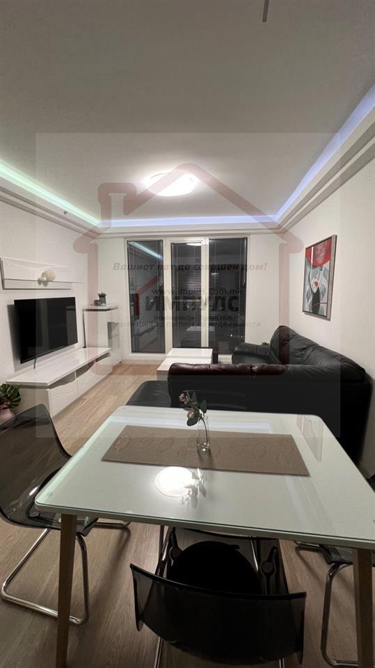 COMFORTABLE THREE-ROOM APARTMENT IN A SUPER LOCATION AT THE AIRPORT