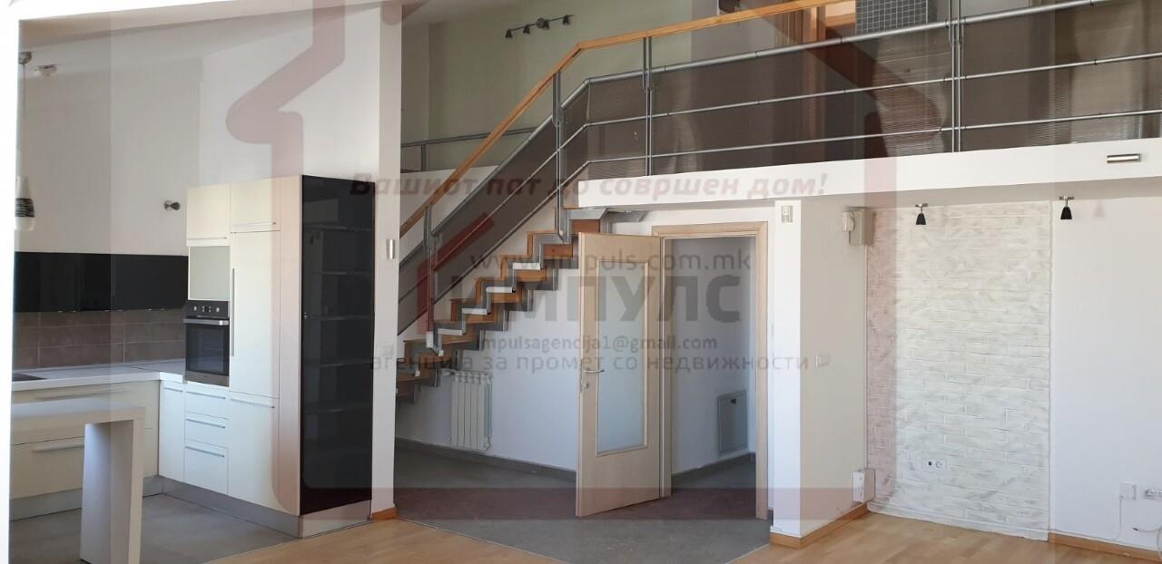 SEMI-FURNISHED FOUR-ROOM APARTMENT IN A GREAT LOCATION IN THE CENTER