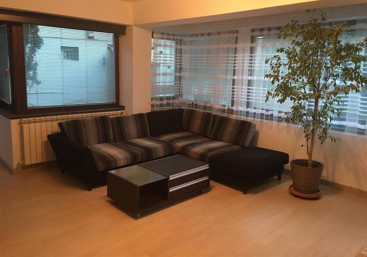 SE IZDAVA stan vo Crnice 83m2