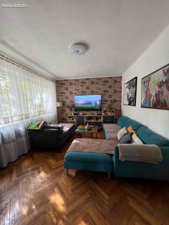 FOR SALE THREE-ROOM 53M2 APARTMENT IN DEBAR NEIGHBORHOOD