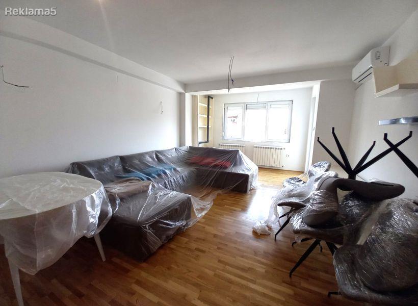 Furnished apartment 112m2 in Debar Maalo
