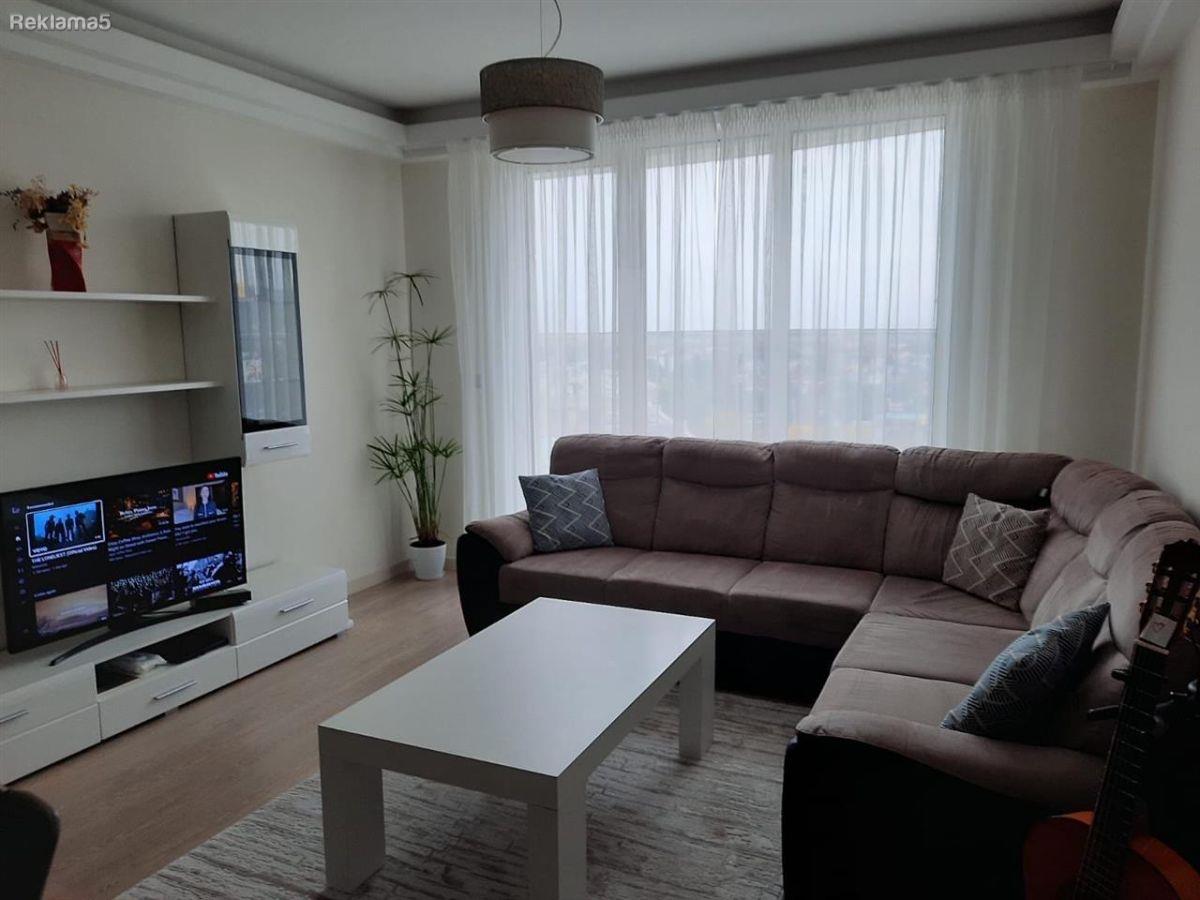 Se prodava stan so 3 spalni sobi gevahir sky city