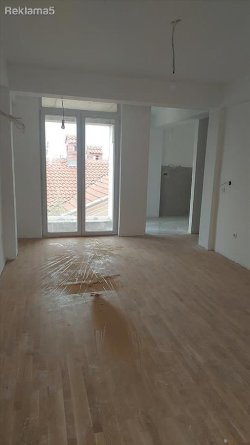 PRODAVAME CETVOROSOBEN STAN VO CRNICE OD 67M2