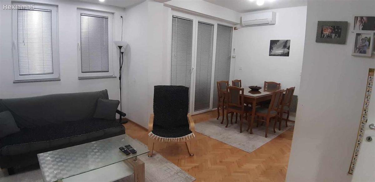 Kamelija Kompletno renoviran stan,86m2,na 1 kat
