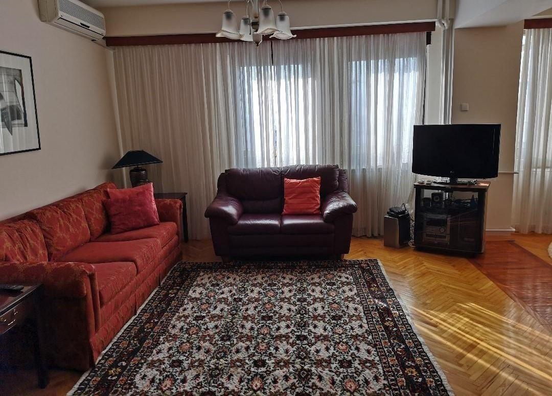 Iznajmuvame stan 76m2 vo Centar - Kapistec
