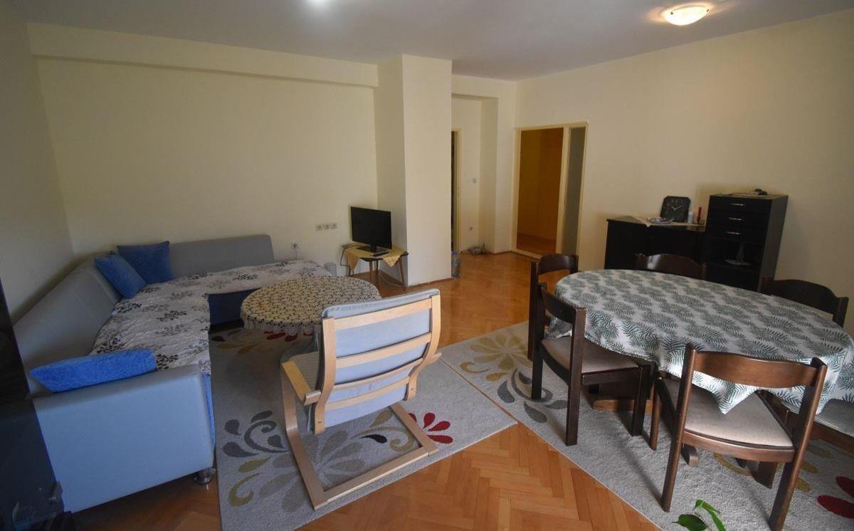 SE IZDAVA TROSOBEN STAN NOVO LISICE