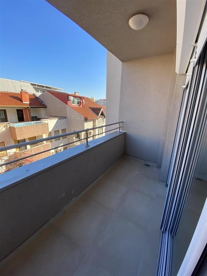 An empty apartment for rent in Debar neighborhood