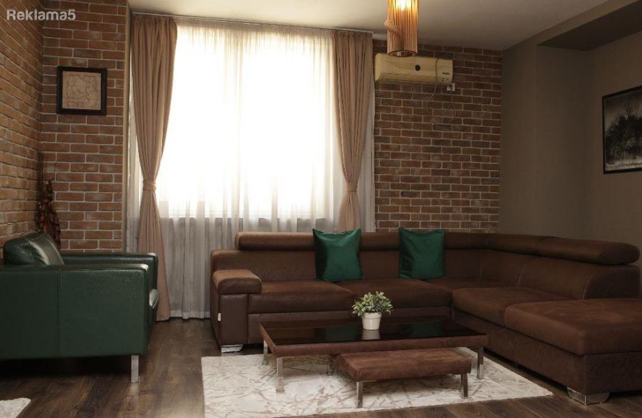 Stan vo strog Centar 85m2 so 3 spalni renoviran