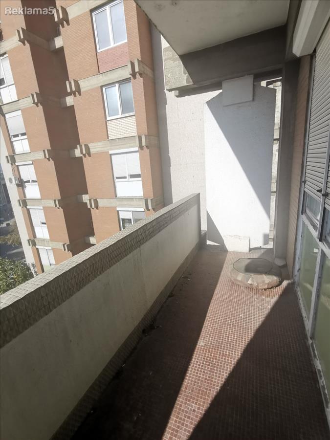 Prodavame stan so 2 spalni vo Centar kaj Ramstor Gradski zid
