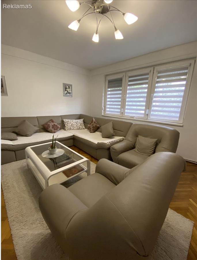 Apartment for sale in Vlae with a yard