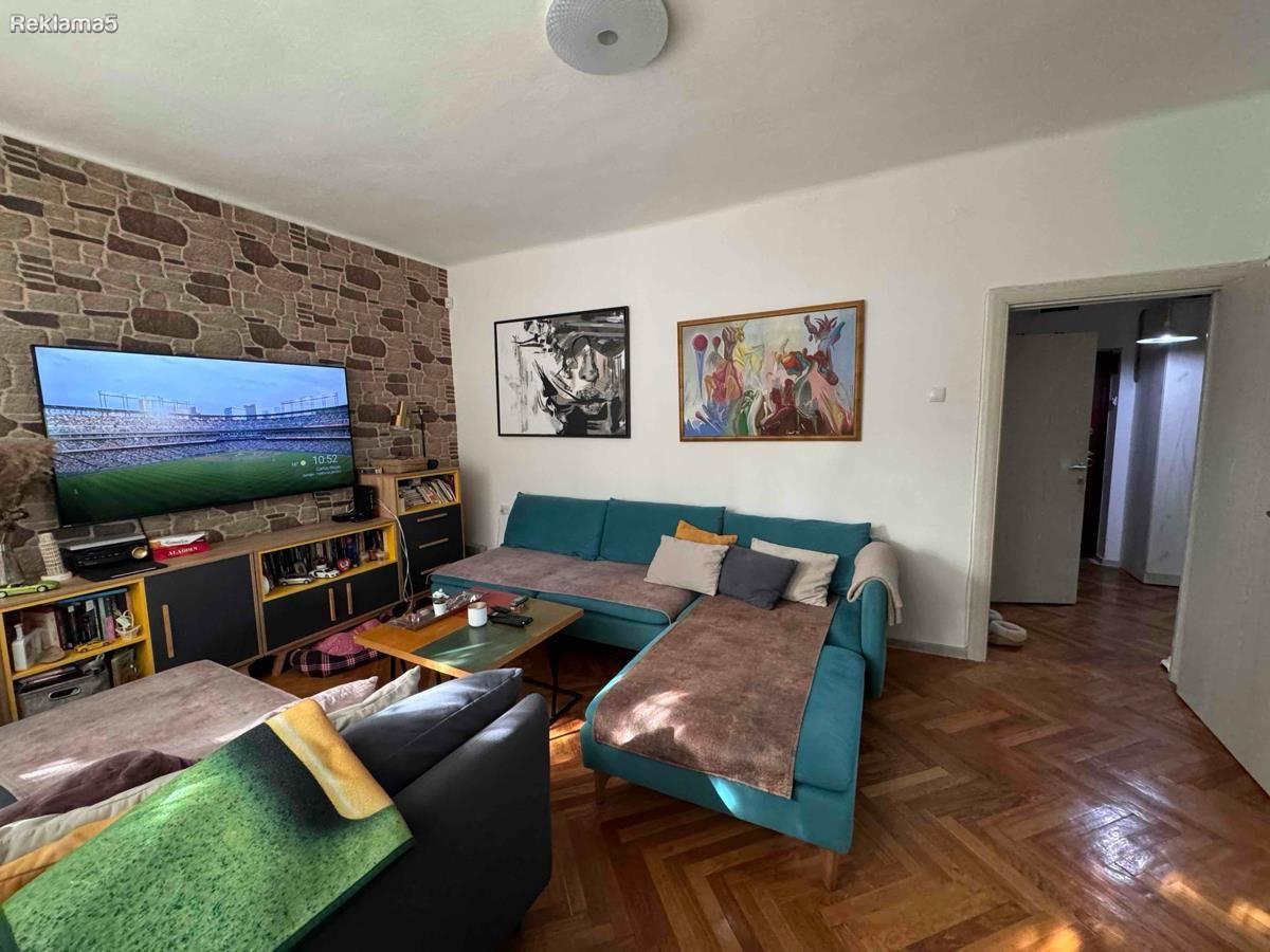 TWO-ROOM 53M2 APARTMENT FOR SALE IN DEBAR NEIGHBORHOOD