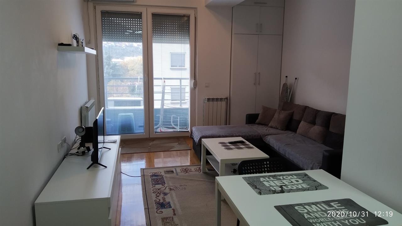 I am renting a furnished studio apartment K.Voda Rasadnik