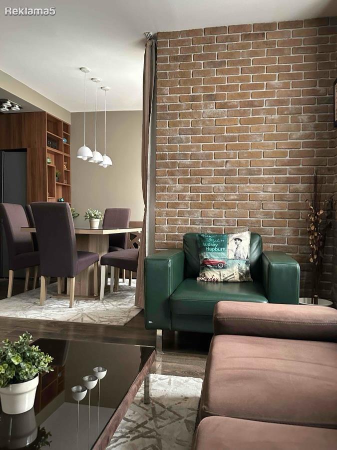 FOR SALE FOUR-ROOM 85M2 APARTMENT IN THE CENTER - CITY WALL