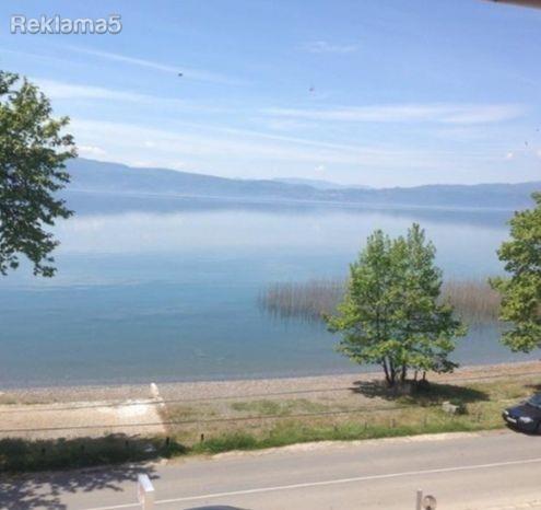 Stan prva linija na ezero vo Elesec, Ohrid