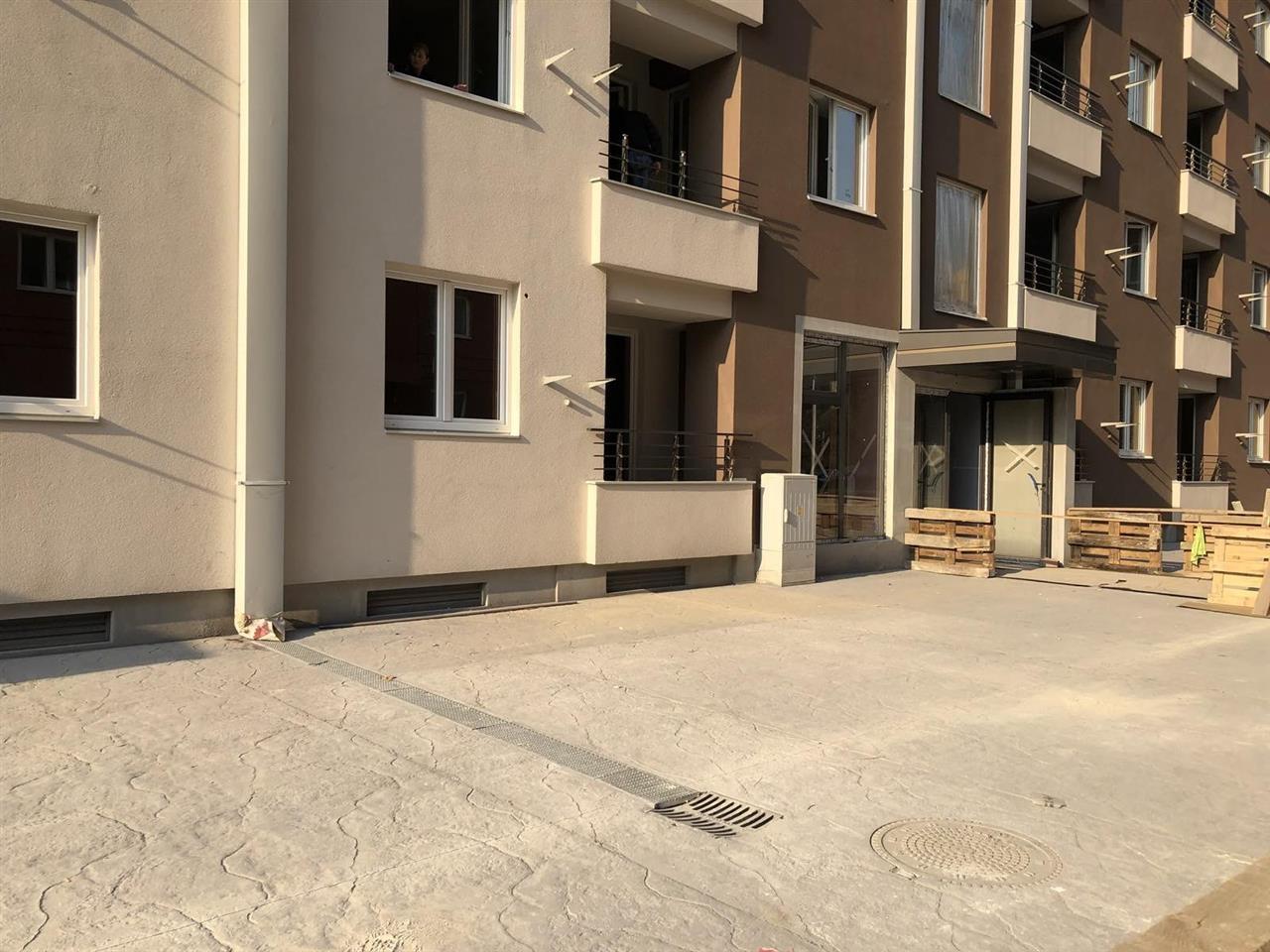 Se izdava stan so garaza aerodrom Tobacco 2 (opremen)