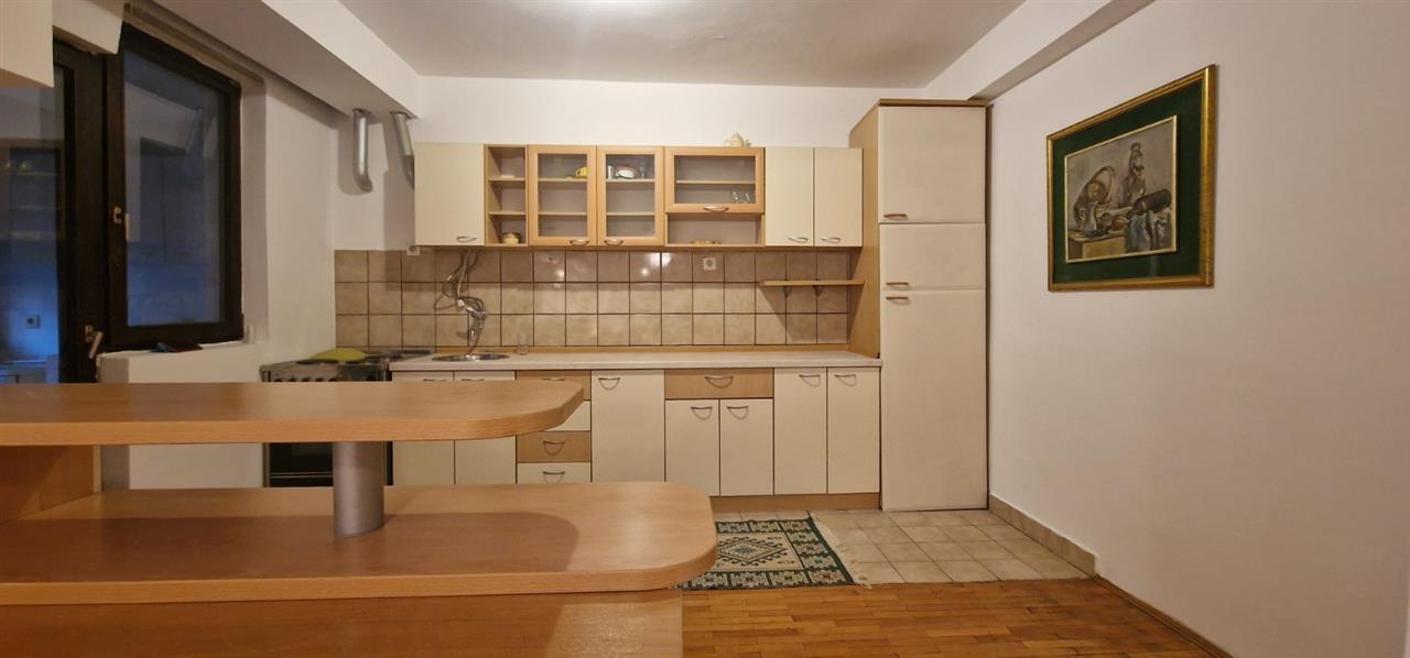 Se iznajmuva sprat od kuka 55m2 vo Kozle sproti Vero 2