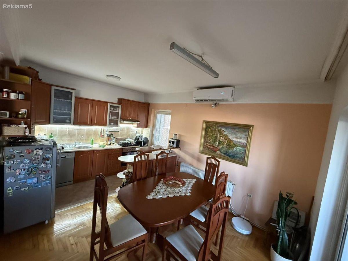 Kamelija Stan 109m2,do h. Palas,2kat
