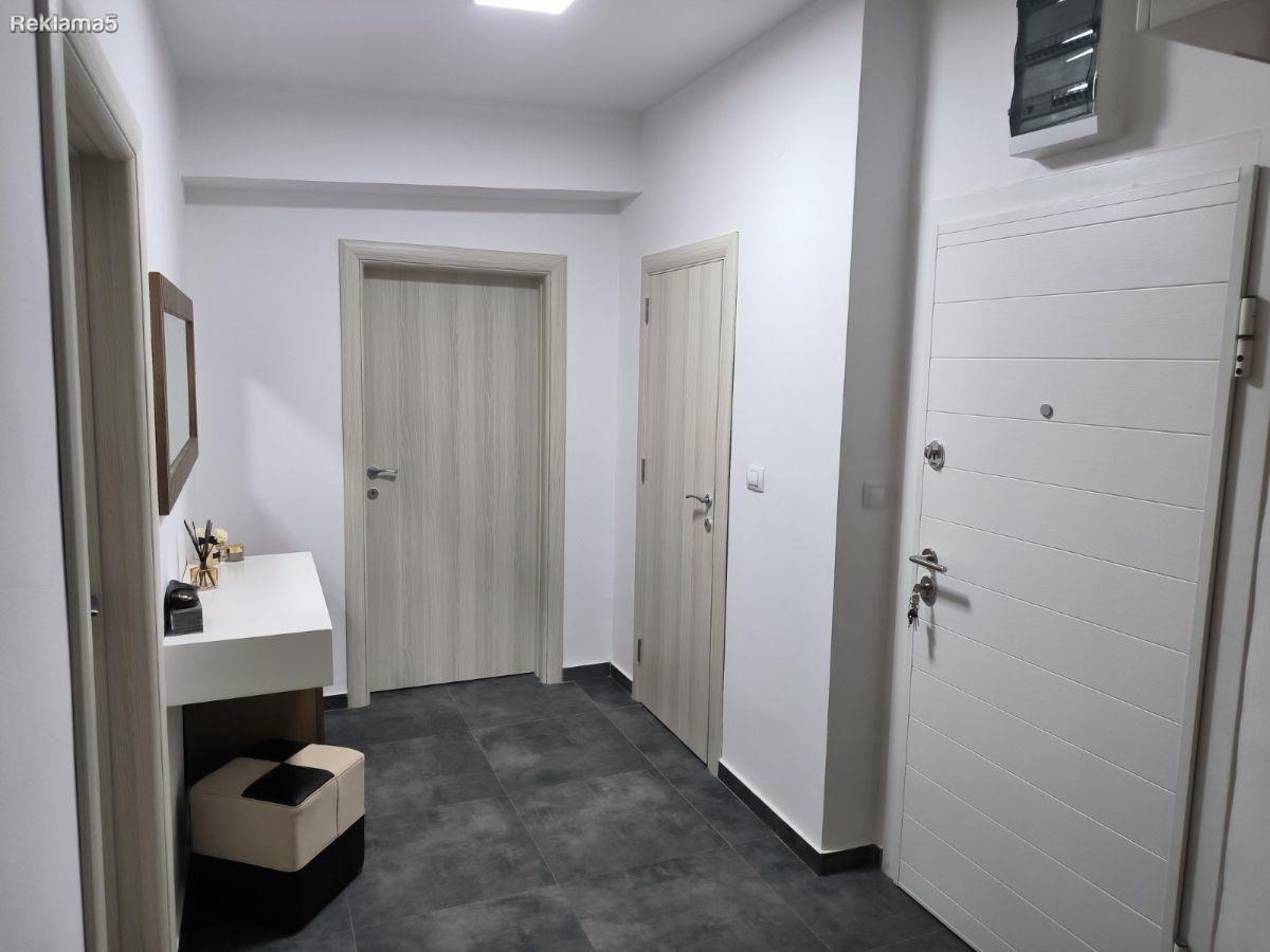 FOR SALE FOUR-ROOM 85M2 APARTMENT IN THE CENTER