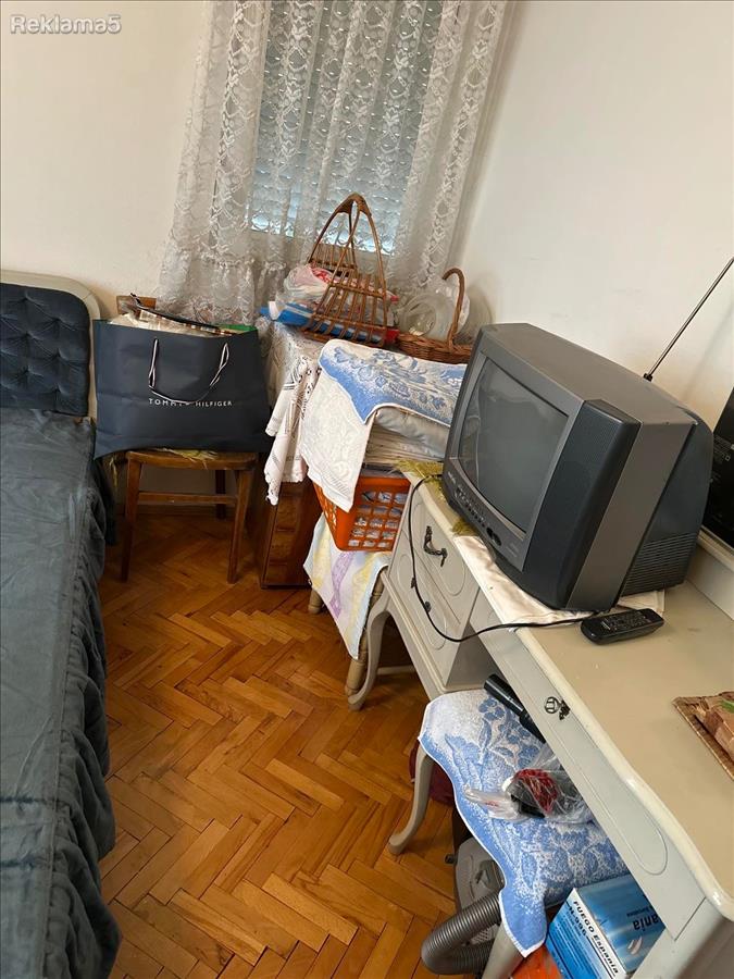 THREE-ROOM APARTMENT FOR SALE IN THE AIRPORT