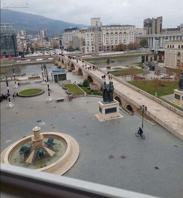 Se prodava stan 125m2 vo Centar na ploshtad