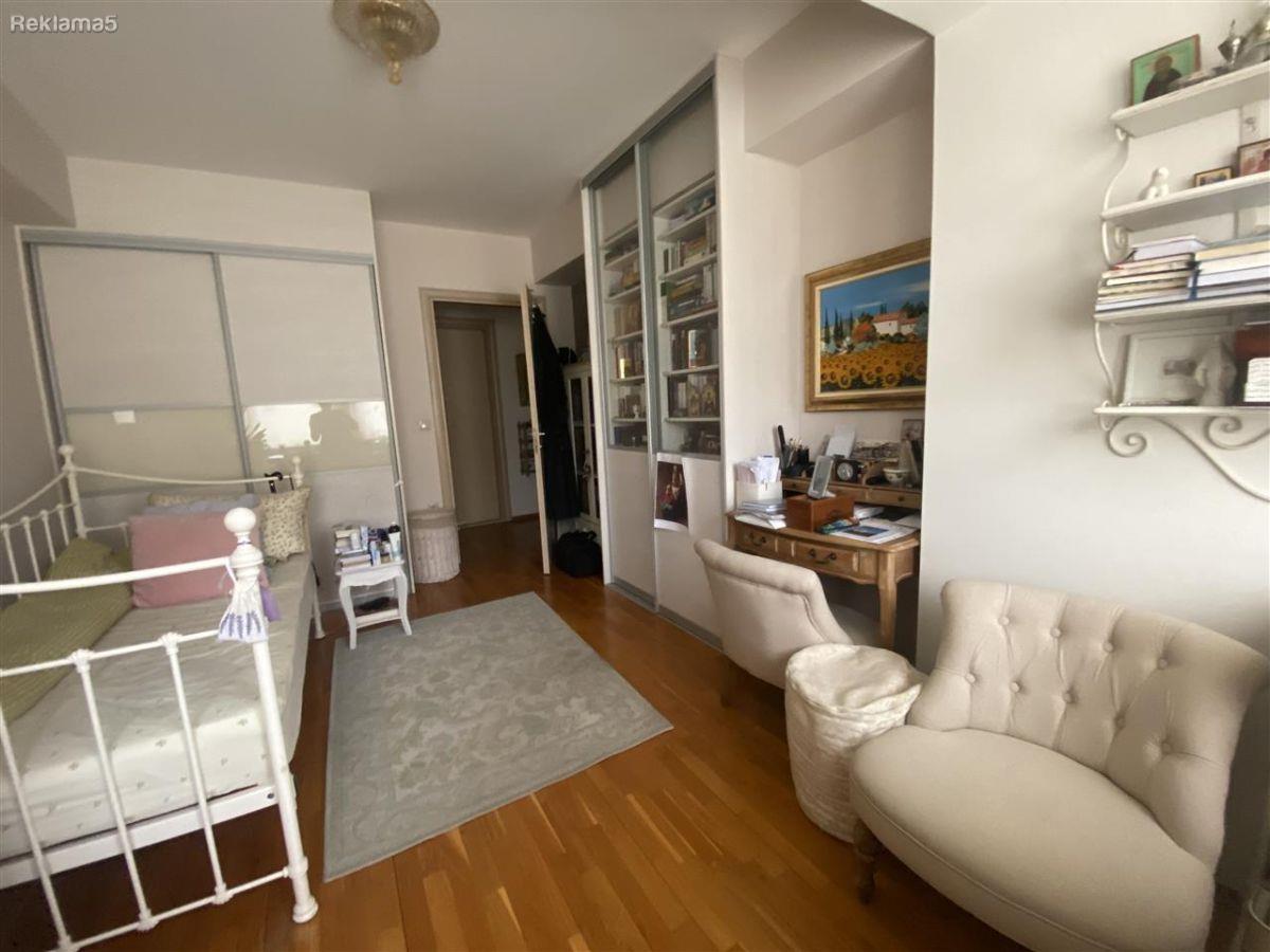 Duplex apartment for sale in Debar Maalo