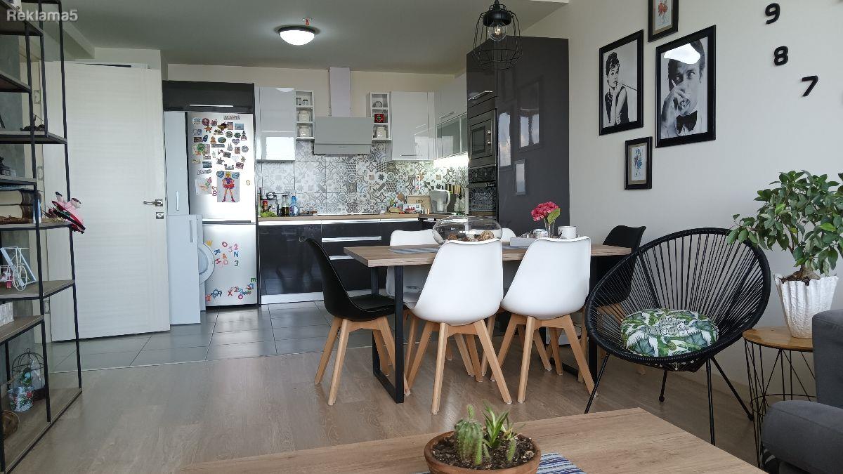 Three-room apartment for sale
