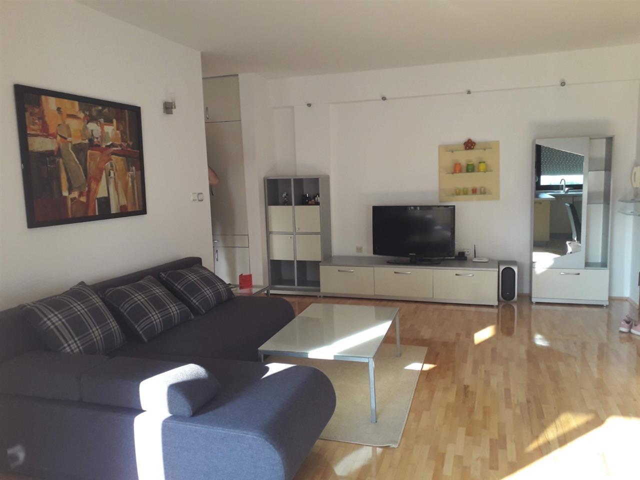 I am renting an apartment in Karposh near Mlechen restaurant