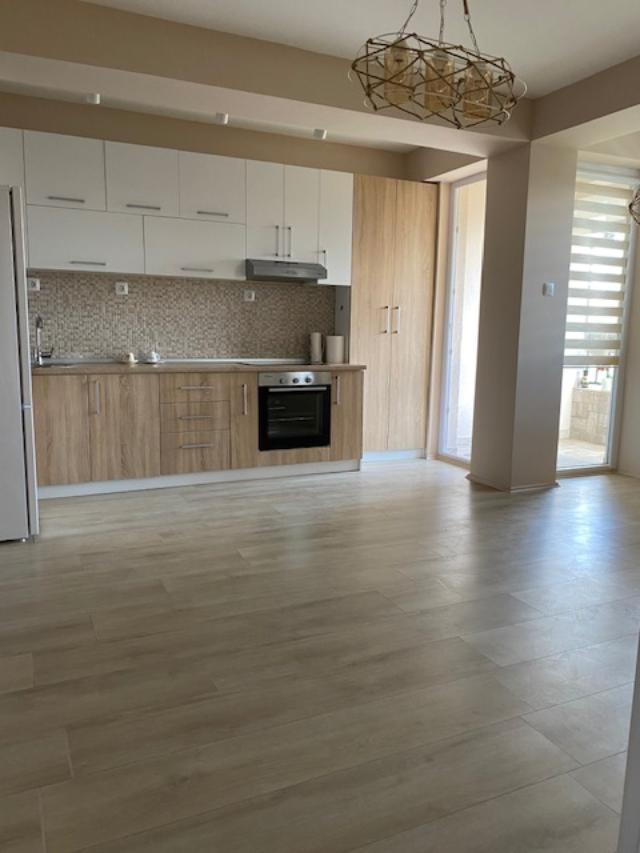 Se izdava prazen stan vo Centar od 41m2