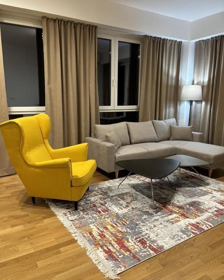 Se izdava stan vo East Gate Living