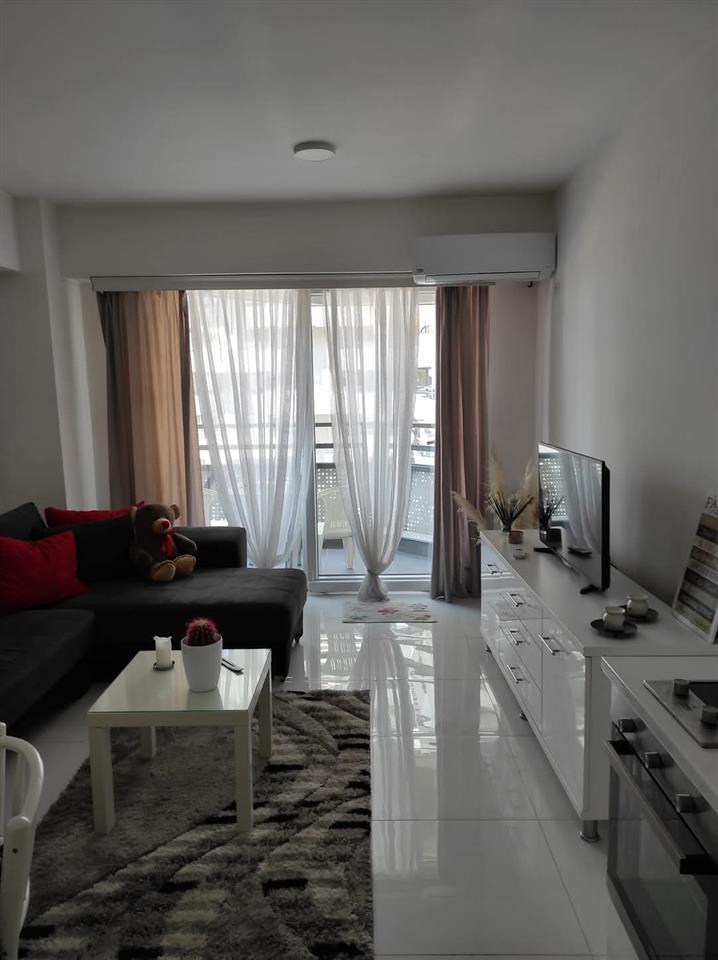 Se izdava garsonjera do City mall