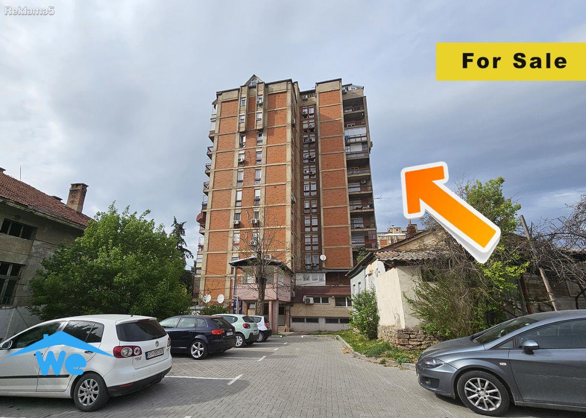 Apartment in the 8th of November, first tower next to the gas station