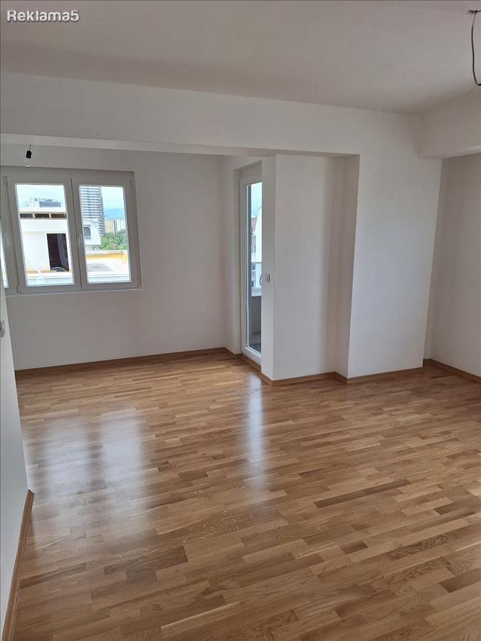 TWO-ROOM 49M2 APARTMENT IN THE CENTER FOR SALE