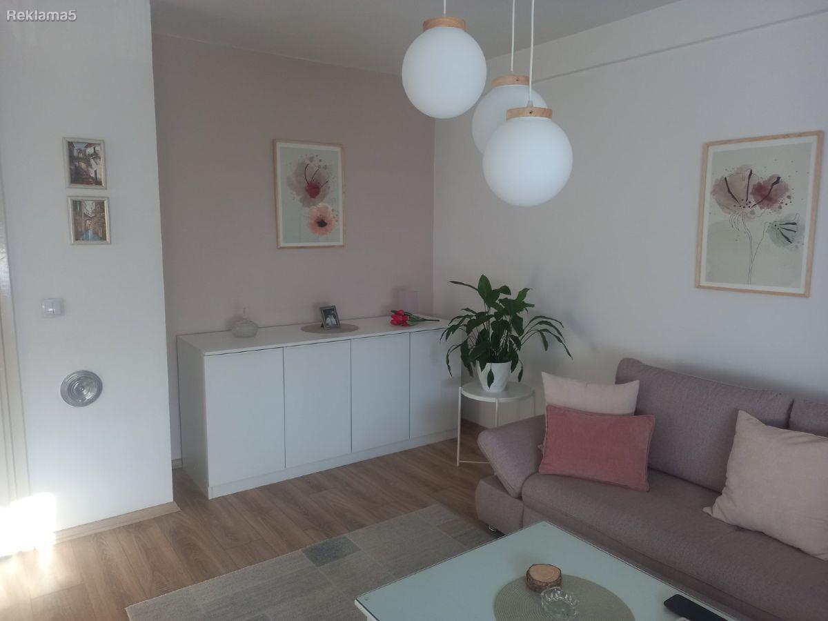 TOPAANSKO POLE stan 59m2 plus balkon i podrum,odlicen