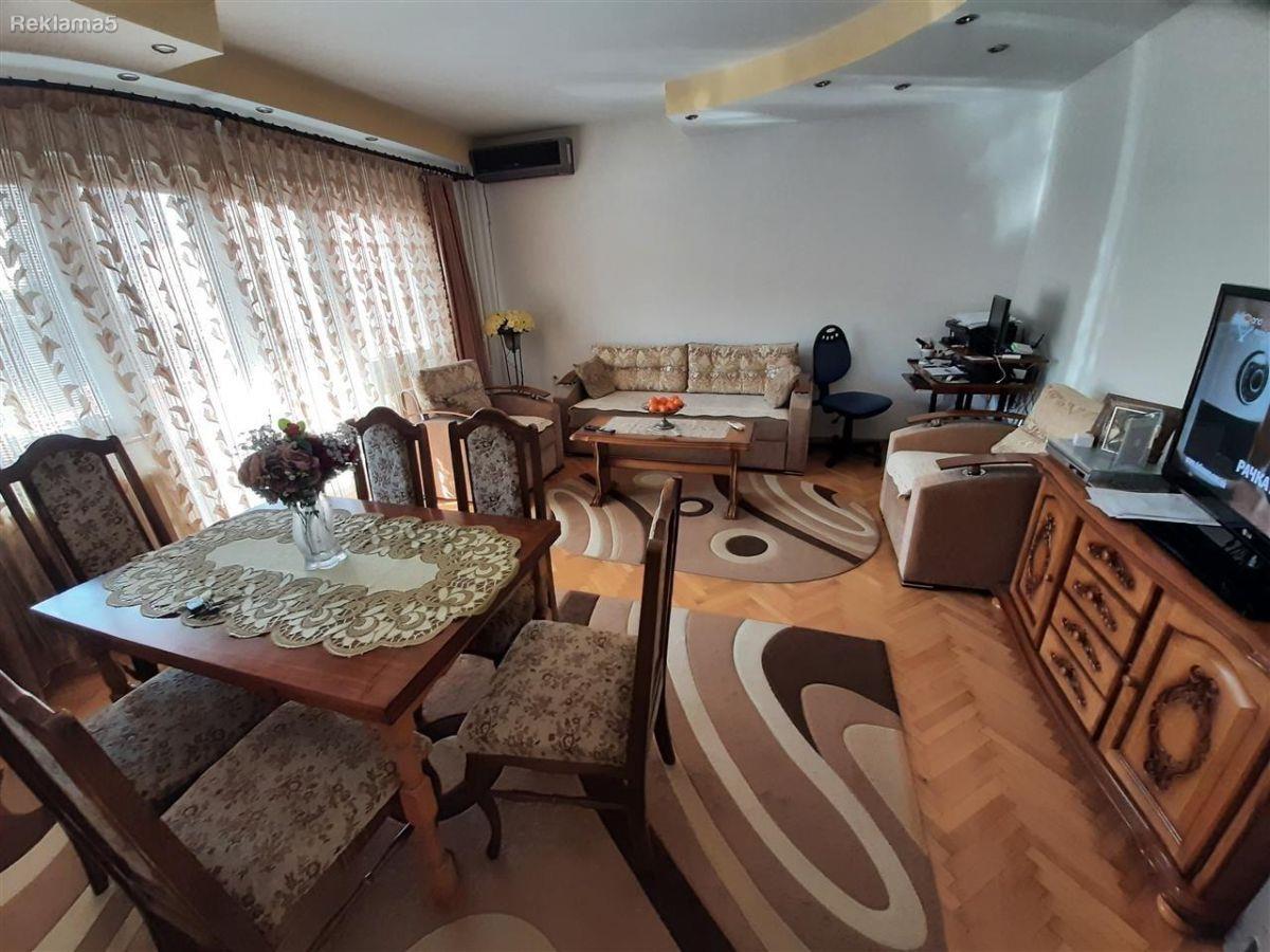 SAVIĆ IS SELLING AN APARTMENT IN KOZLE
