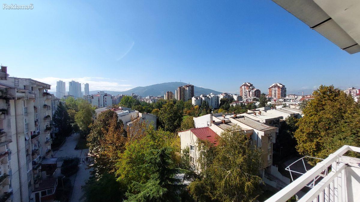 Apartment in Aerodrom of 34m2 + 32m2 attic