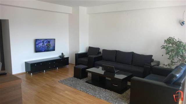 SE IZDAVA 4-SOBEN STAN CENTAR