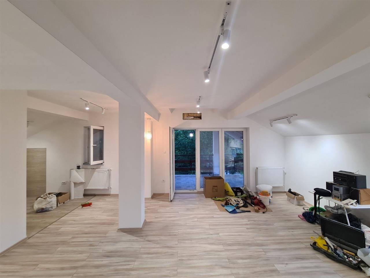 Apartment for Offices 100m2, Kapistec