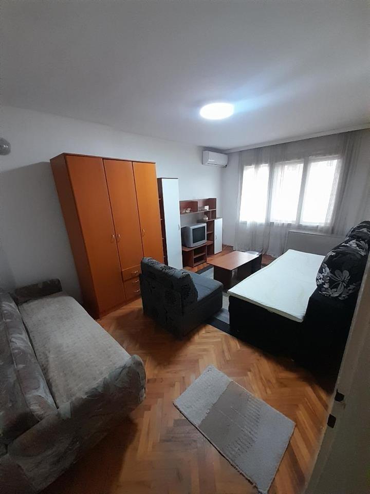 ONE-ROOM APARTMENT FOR RENT